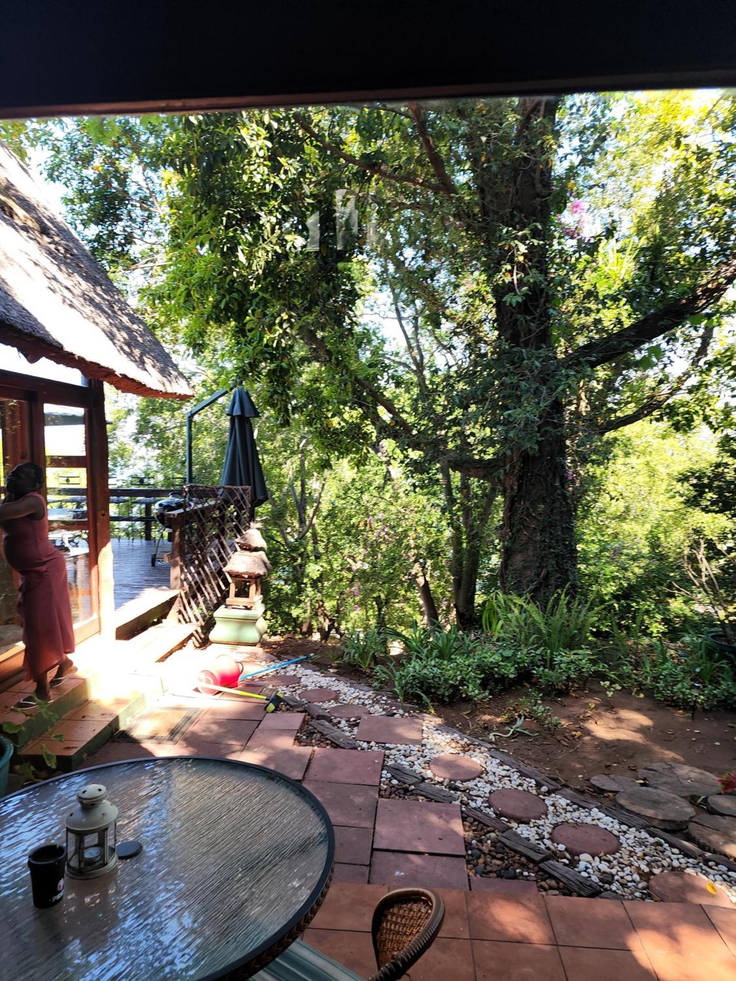 Bali At Scenic Haven Lodge In Hartbeespoort Exteriér fotografie