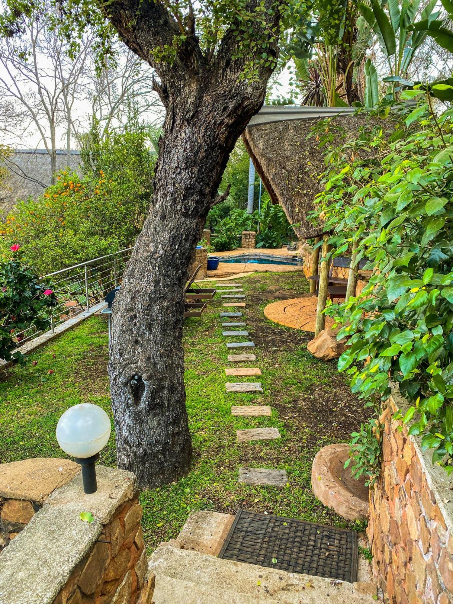 Bali At Scenic Haven Lodge In Hartbeespoort Exteriér fotografie
