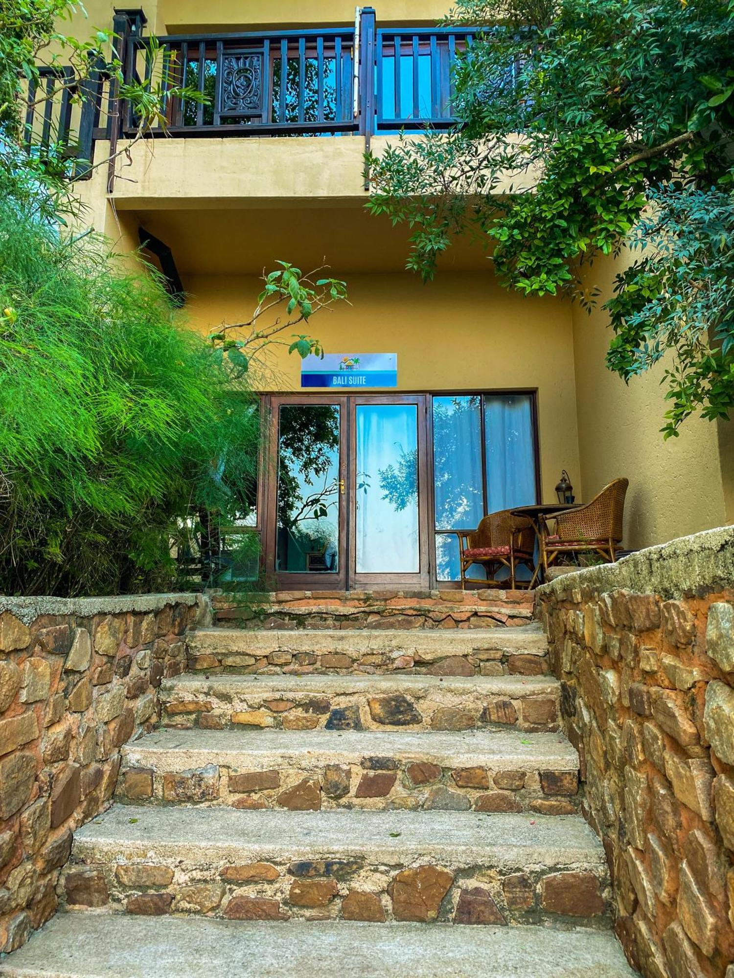 Bali At Scenic Haven Lodge In Hartbeespoort Exteriér fotografie