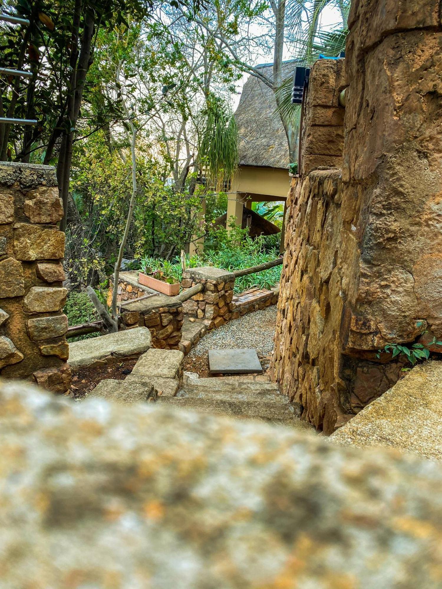 Bali At Scenic Haven Lodge In Hartbeespoort Exteriér fotografie