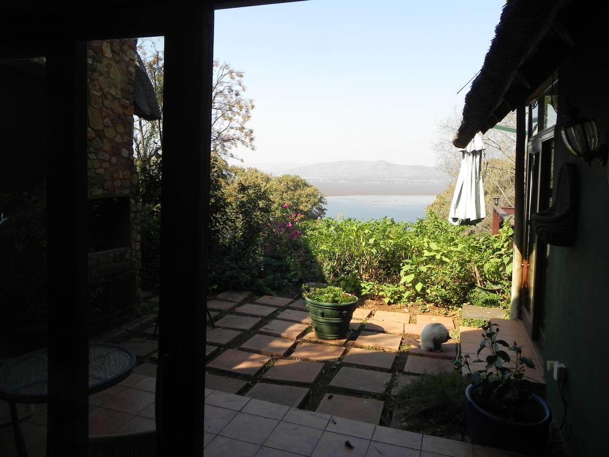 Bali At Scenic Haven Lodge In Hartbeespoort Exteriér fotografie
